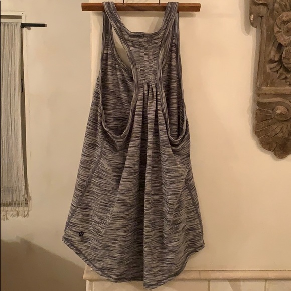 Lululemon Tank, sz 8 - Picture 3 of 8